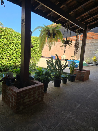Casa 3 Quarto Sendo 1 Suite
