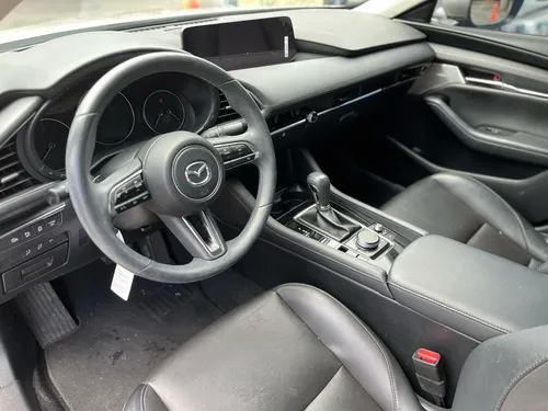 Mazda 3 Grand Touring 2.0cc AT AA 4X2