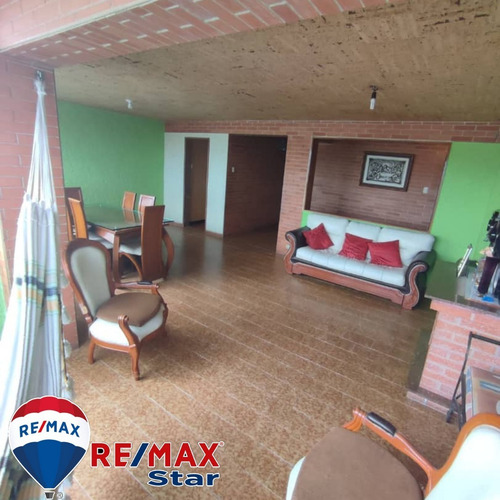 Imagen 9 de 15 de En Venta Espacioso Apartamento Zona Centro Residencia Torre Venezolana