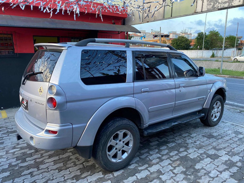 Imagem 4 de 15 de Mitsubishi Pajero Sport 2010 3.5 V6 4x4 Flex Aut. 5p