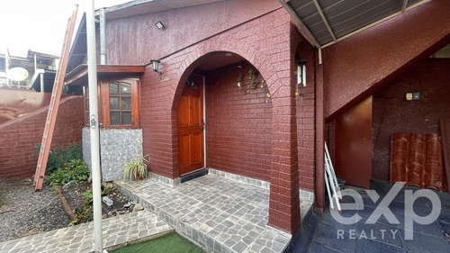 En Venta Casa Cercana A Mall Tobalaba