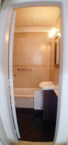 Imagen 17 de 19 de Departamento 2 Ambientes Lateral