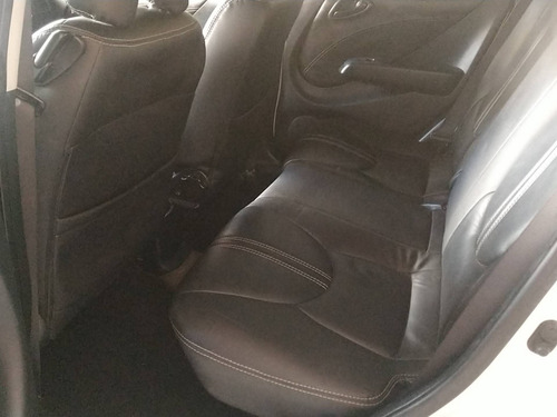 Imagem 6 de 8 de Honda Fit 1.4 Lx 8v Flex 4p Manual