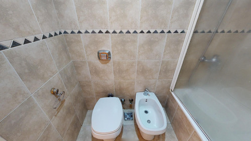 2 Ambientes En Venta, Con Balcón Y Cochera-cañitas