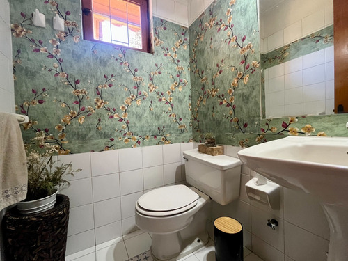 Casa En La Dehesa Central , 5 Dorms + 4 Baños + Servicios
