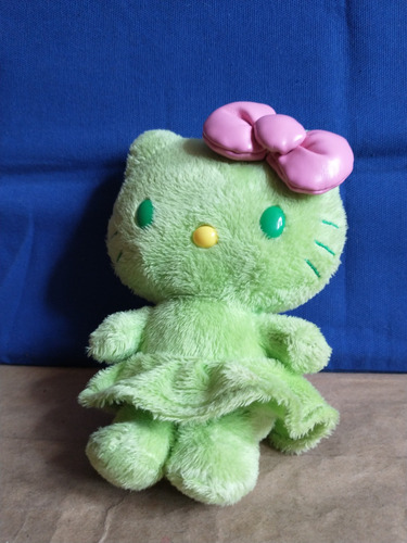 Hello Kitty Verde Moño Rosa Bootleg (Usado)