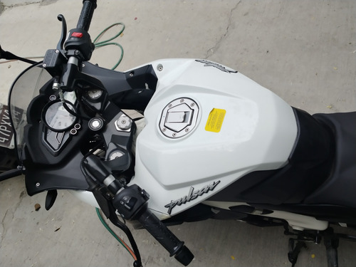 Nueva Pulsar Bajaj Rs200 Año 2025