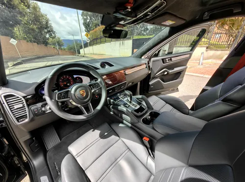 Porsche Cayenne 3.0 Platinum Edition