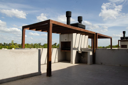 Venta De Departamento 2 Ambientes En Haras Maria Eugenia R