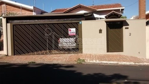 Imagem 5 de 5 de Venda De Casas / Padrão Na Cidade De Araraquara 8770