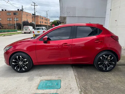 Mazda 2 1.5 TOURING TP