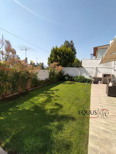 Fantástica Casa En Condominio Con Vista Despejada Cordillera