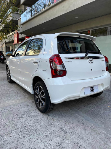 Imagen 5 de 22 de Toyota Etios Xls At