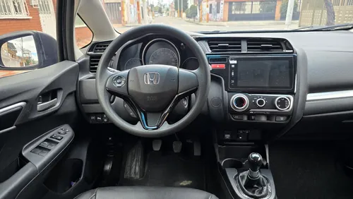 Honda WR-V LX 1.5 MT