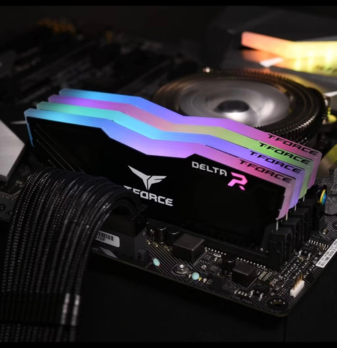 Memoria Ram 8gb (1x8) Ddr4 2666mhz Team Group Delta Rgb (Usado)