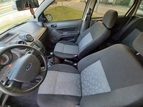 Imagem 4 de 13 de Ford Fiesta 1.6