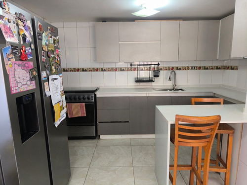 Amplia Propiedad A La Venta 3d2b Maipu (93582)
