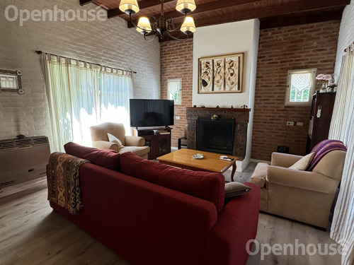 Venta Hermosa Casa En Altos Del Barranco Pilar Con 2 Casas