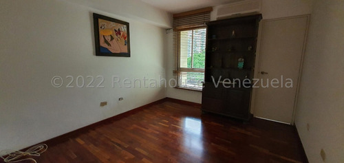 Apartamento En Venta En Las Mesetas De Santa Rosa De Lima Ca 23-8231 Yg