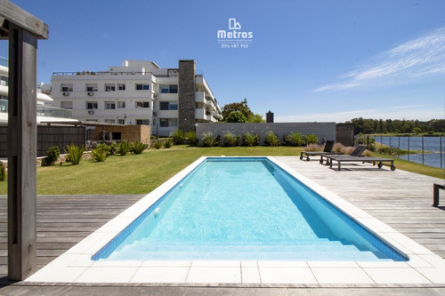 Imagen 2 de 14 de Penthouse 3 Dorm. Venta En Av. Américas - Frente Al Lago