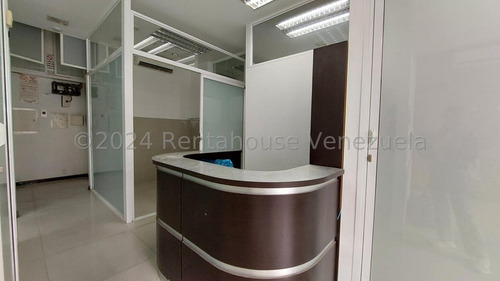 Local En Alquiler Los Chaguaramos Mls 24-20494