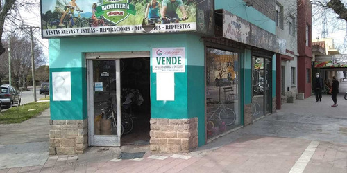 Vendo Local Con Depósito Y Departamento 2 Amb En Planta Alta