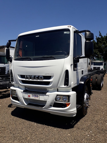 Imagem 2 de 13 de Iveco Tector 240e22