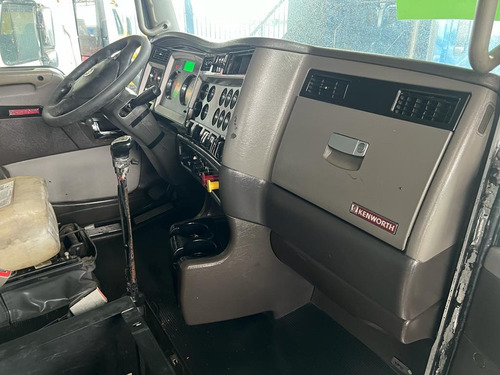 # 4846 Kenworth T660 2016
