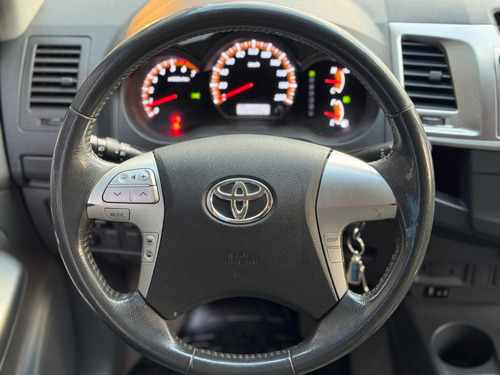 Toyota Hilux 2.7 SRV 4X4 CD 16V FLEX 4P AUTOMÁTICO