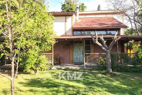 Casa En Venta De 8 Dorm. En La Florida