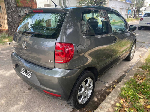 Imagen 6 de 18 de Volkswagen Fox 2013 1.6 Comfortline 3 P