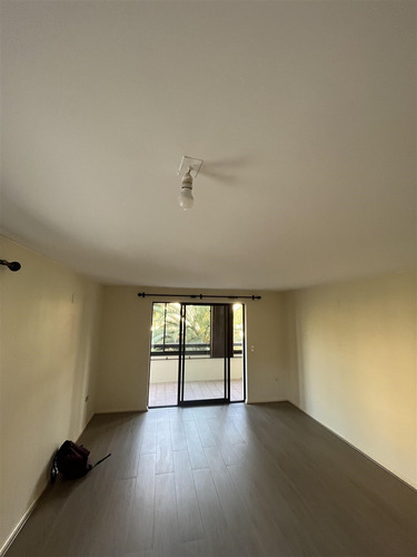 Departamento En Venta De 2 Dorm. En Plaza Ñuñoa