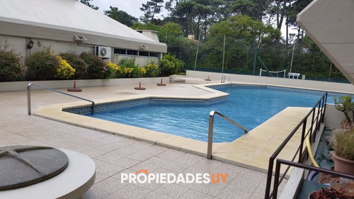 Imagen 20 de 23 de Muy Lindo Apartamento En Piso Intermedio.