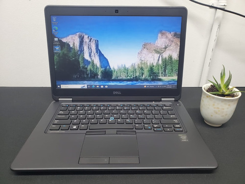 Ligera Laptop Dell I7 5ta 240gb Ssd 16gb Ram Cámara (Reacondicionado)