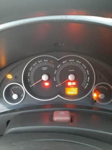Imagem 8 de 9 de Chevrolet Prisma Maxx 1.4