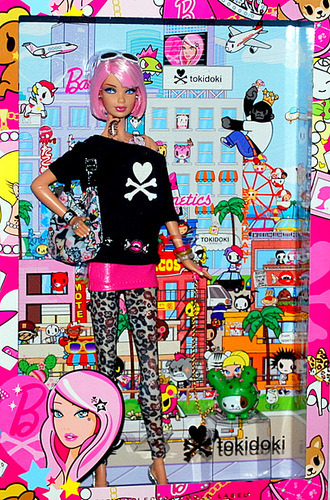 Muñeca Barbie Tokidoki Gold Label 2011 Pink 