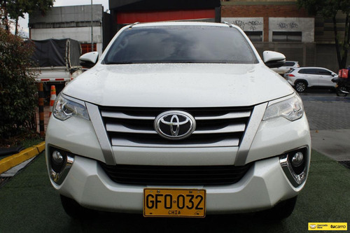 Toyota Fortuner Street Euro Iv