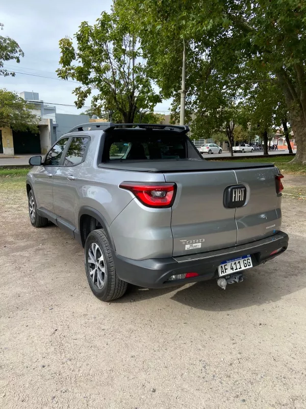 Fiat Toro 1.8 170 E-torq Evo Freedom At6