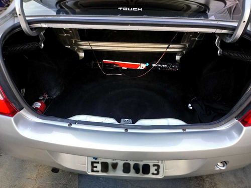 Renault Logan 1.6 8v