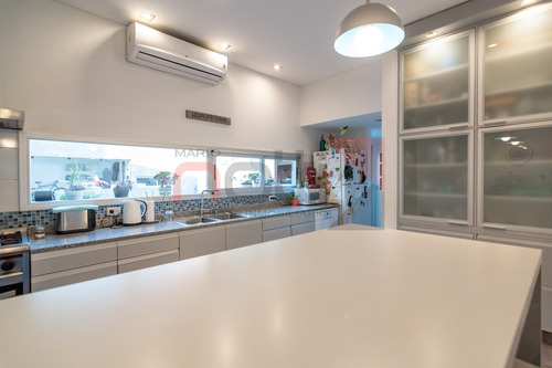 Imagen 3 de 14 de Excelente Casa 6 Ambientes Con Pileta, Garaje, Parrilla,
