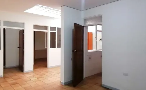 Bodega En Arriendo/venta En El Carmen. Cod A11750111