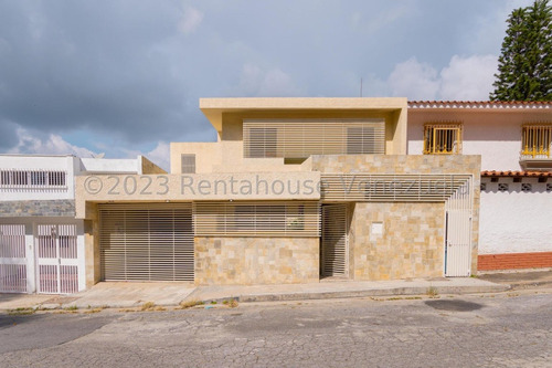 Fina Barro Vende Casa En Alto Prado 24-6625 Yf 