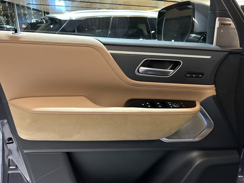 Infiniti QX80 SENSORY 8 pasajeros