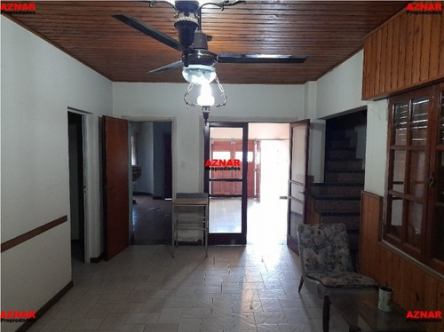 Imagen 2 de 12 de Casa De 5 Ambientes Y 3 Doritorios (1959)