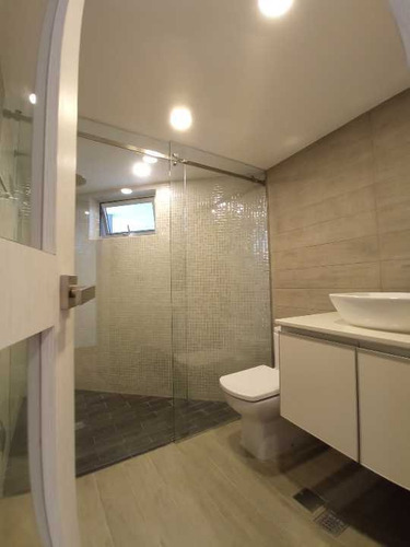 Imagen 23 de 29 de Se Vende Casa 900 M² 6h/7b/10pe La Lagunita