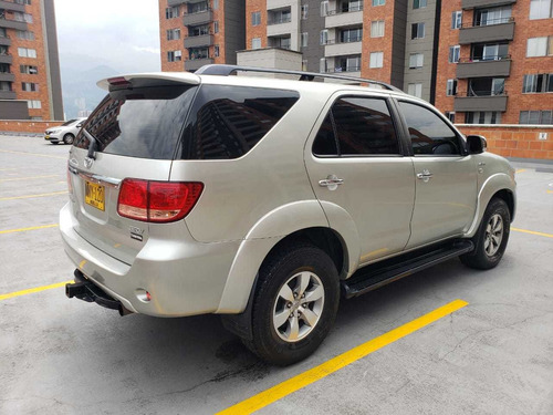 Toyota Fortuner 2009 3.0 Sr5