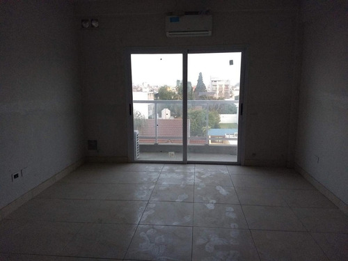 Imagen 11 de 18 de Departamento - Villa Luzuriaga