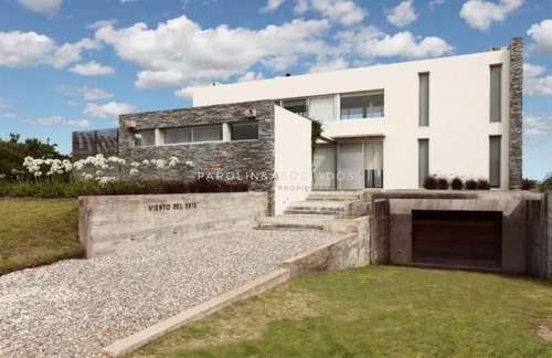 Casa En Venta De 4 Dormitorios, José Ignacio-punta Del Este.