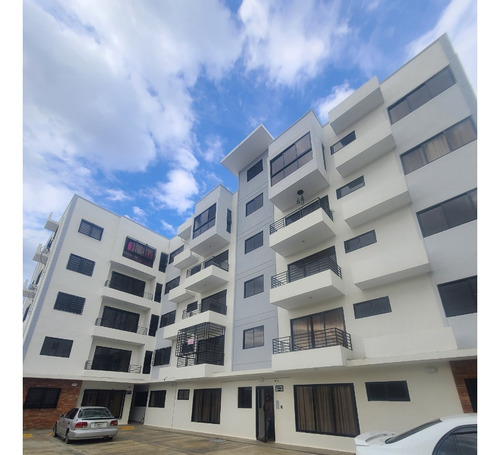 Residencial Cerrado Ubicado En Marginal Las Américas, Santo Domingo Este