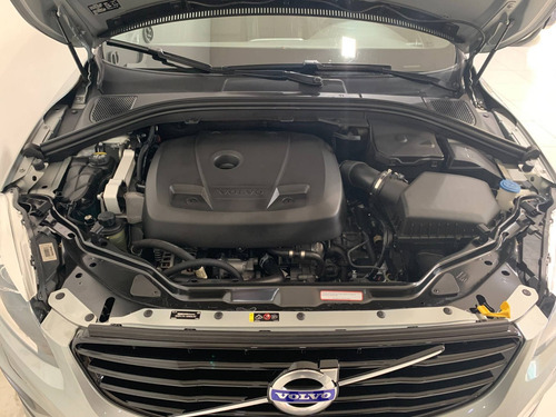 Volvo Xc60 2.0 T5 R Design Turbo Gasolina 4p Automático